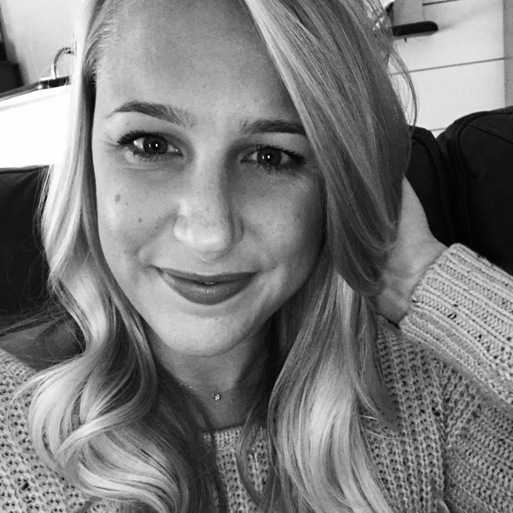 Meet your Posher, Linda - Picture 1 of 1